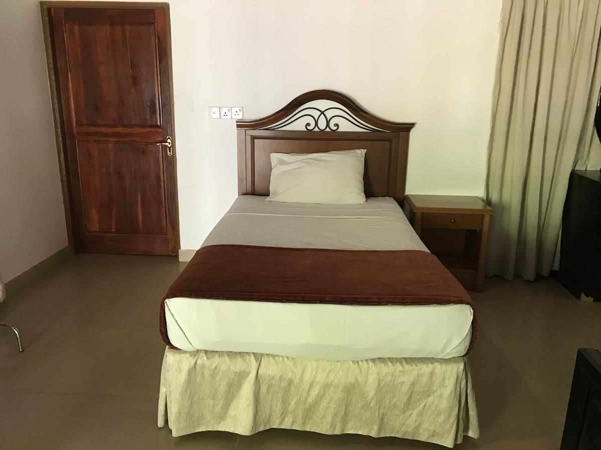 Hotel 4 U Saliya Garden