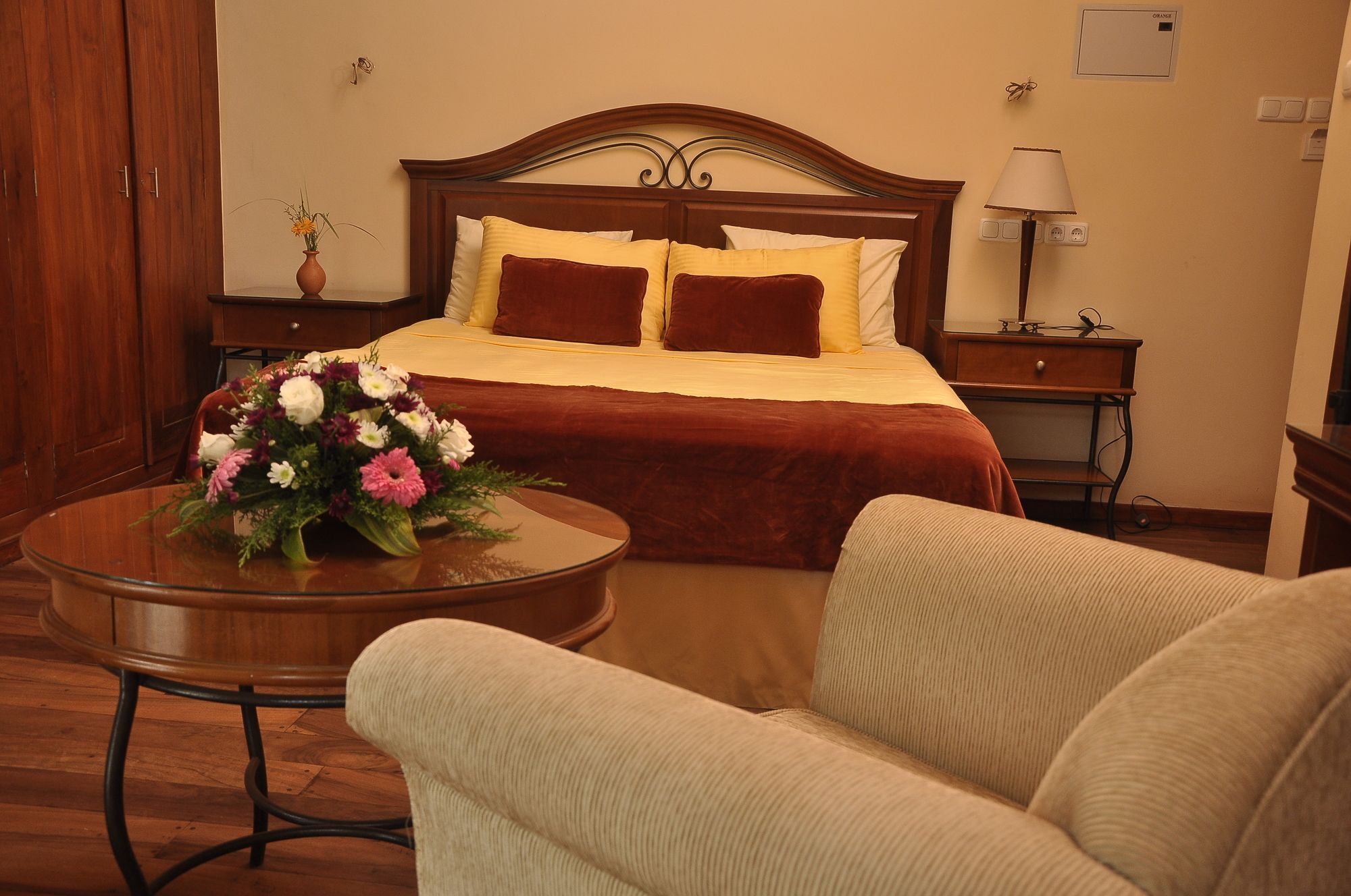 4 U Saliya Garden Hotel Anuradhapura